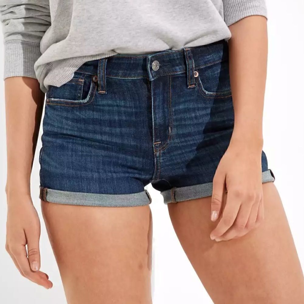 EUC WOMEN’S SIZE 6 AMERICAN EAGLE 360 DEGREE SUPER STRETCH SHORTIE SHORTS